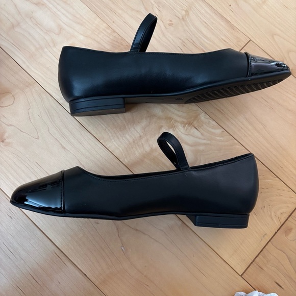 Tahari Black Patent Ballet Flats Mary Janes Womens Size 8.5 New In Box Office - Picture 3 of 8